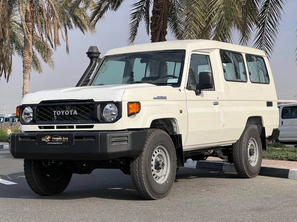 Toyota Land Cruiser Hardtop safari vehicle