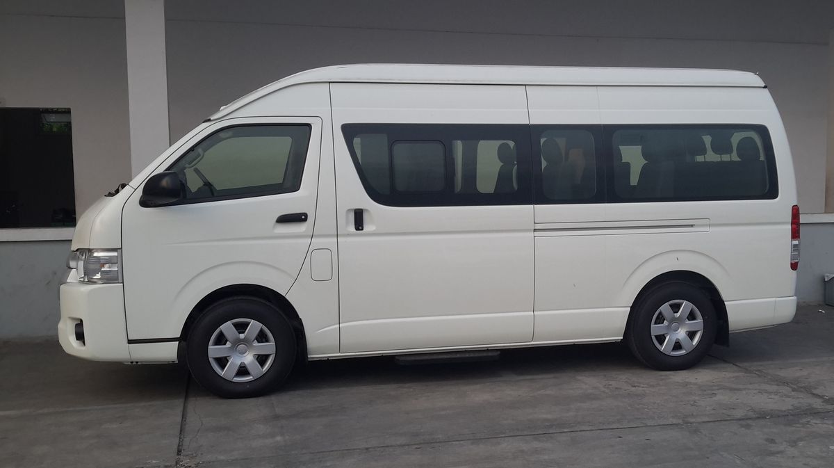 Toyota Hiace Grand cabin van
